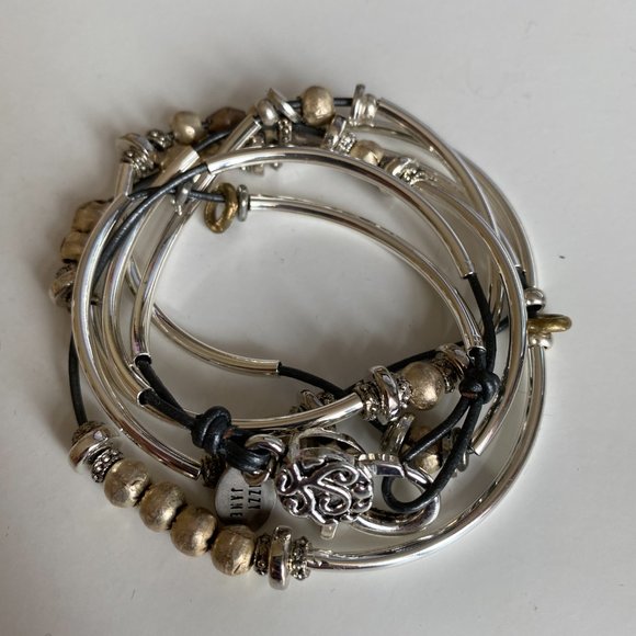 Lizzy James Bracelet Necklace Jewelry - Picture 6 of 6